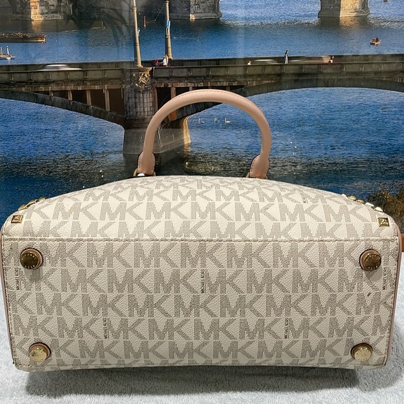 Michael Kors Satchel - Picture 5 of 6